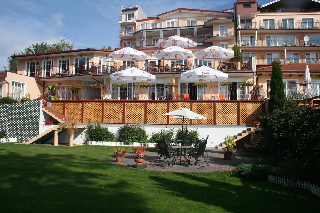 Eva Hotel Мронгово Екстериор снимка