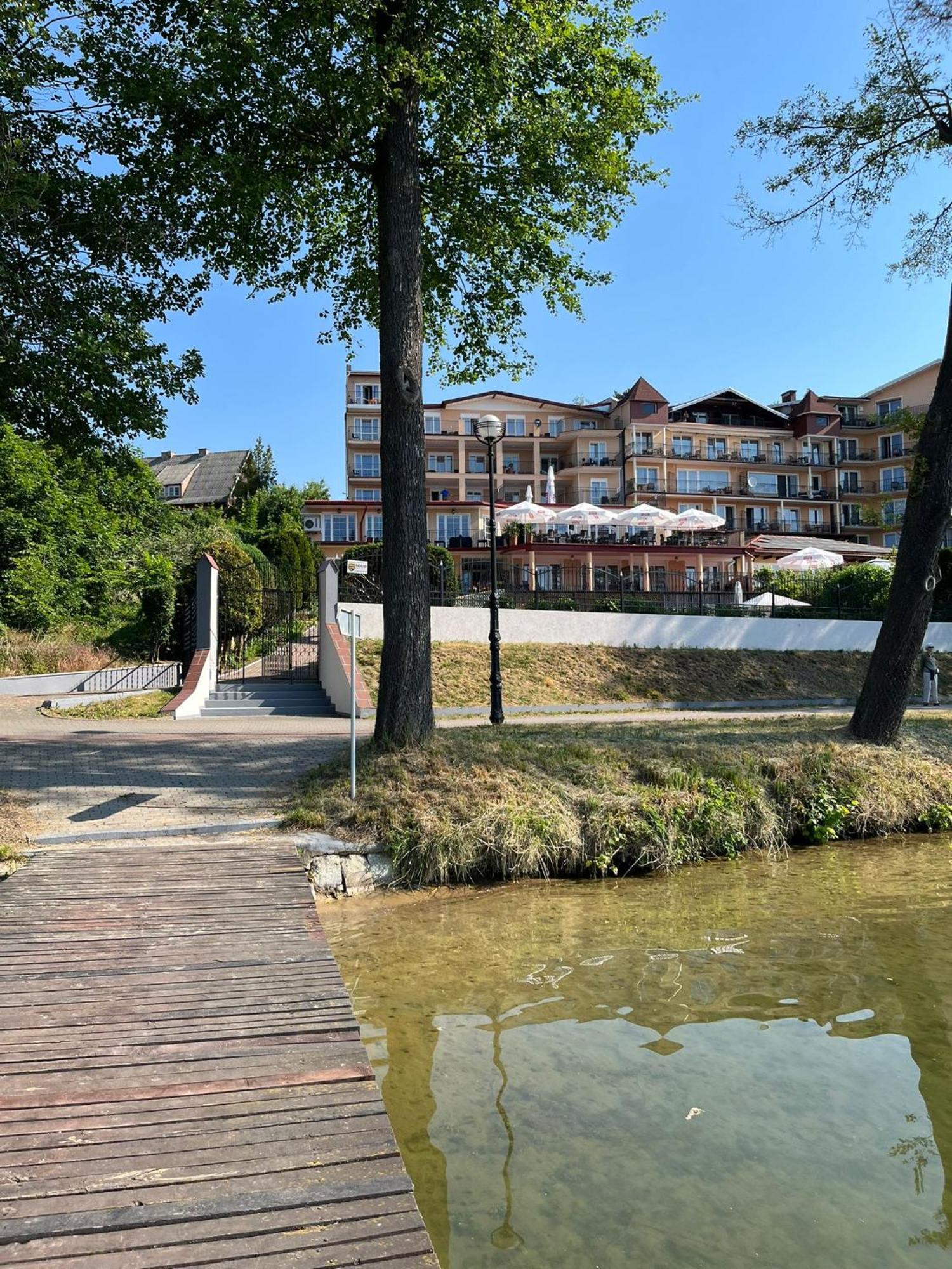 Eva Hotel Мронгово Екстериор снимка