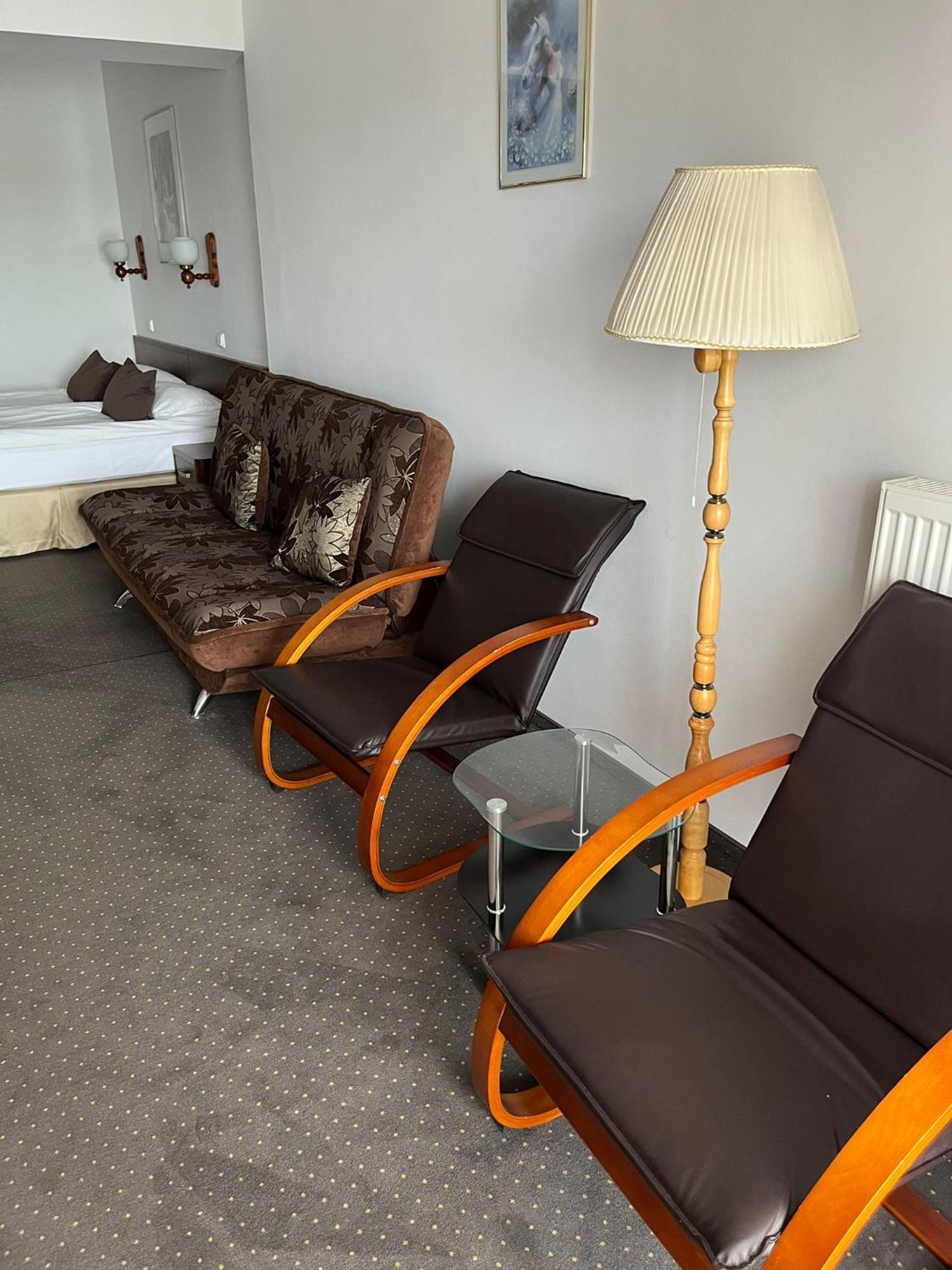 Eva Hotel Мронгово Екстериор снимка