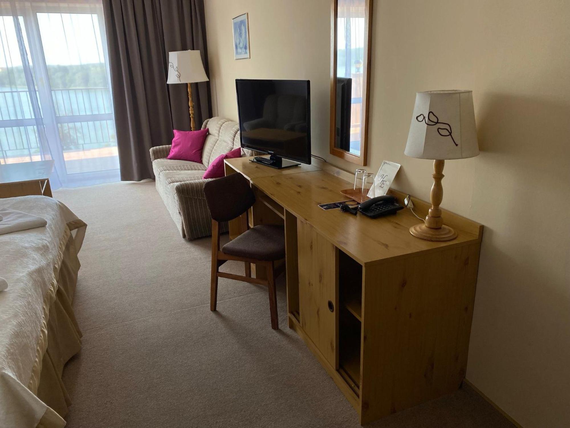 Eva Hotel Мронгово Екстериор снимка