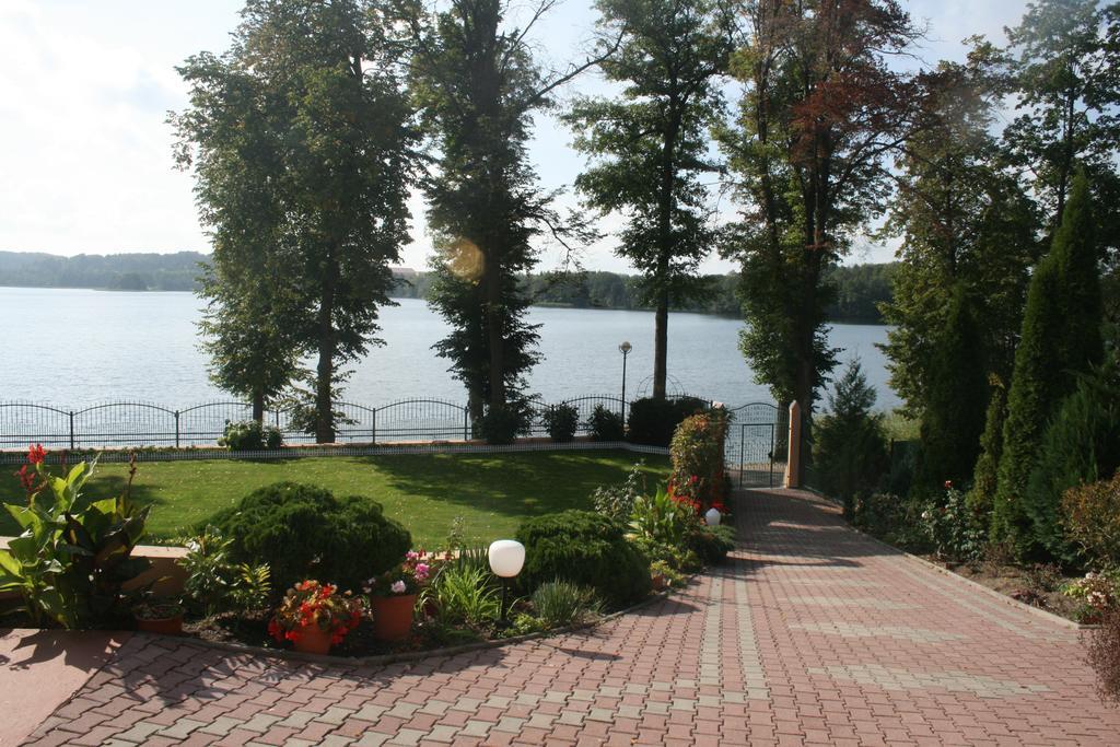 Eva Hotel Мронгово Екстериор снимка