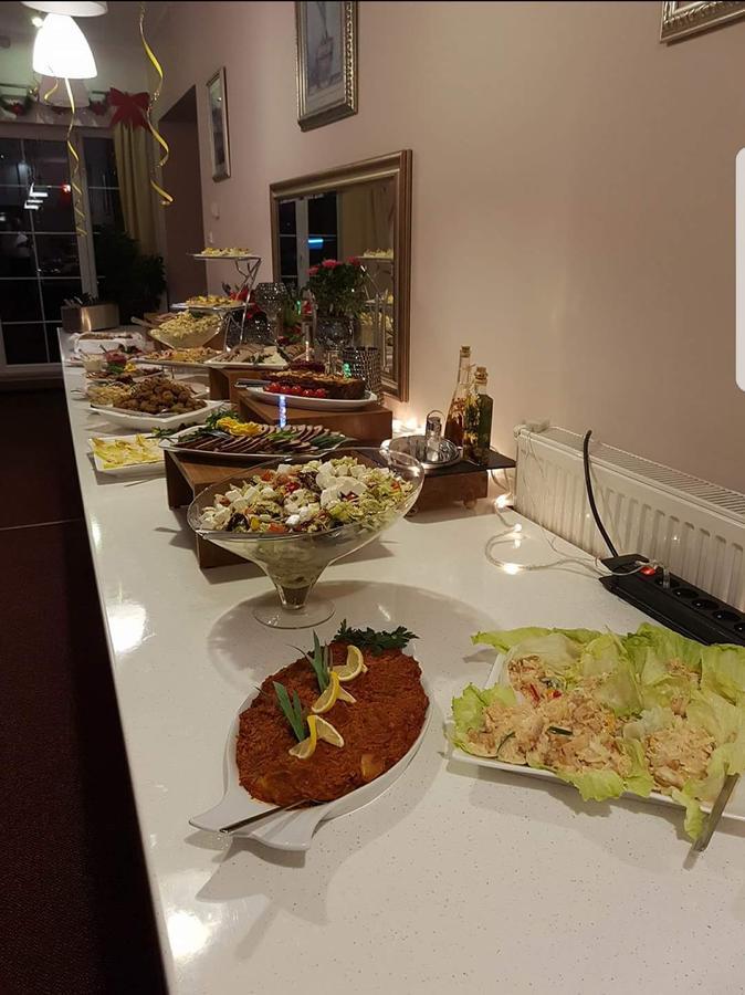 Eva Hotel Мронгово Екстериор снимка