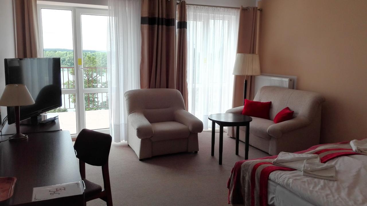 Eva Hotel Мронгово Екстериор снимка