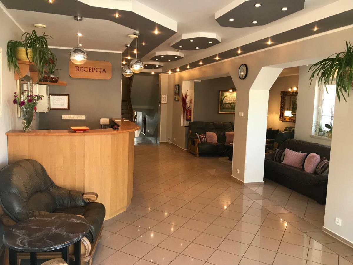 Eva Hotel Мронгово Екстериор снимка